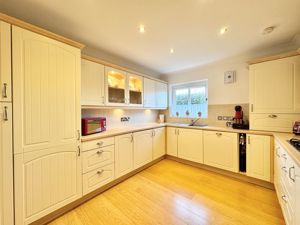 Photo 6- click for photo gallery